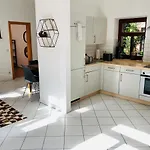 Mit Terrasse In Zwingernaehe - Hilger *