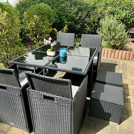 Mit Terrasse In Zwingernaehe - Hilger