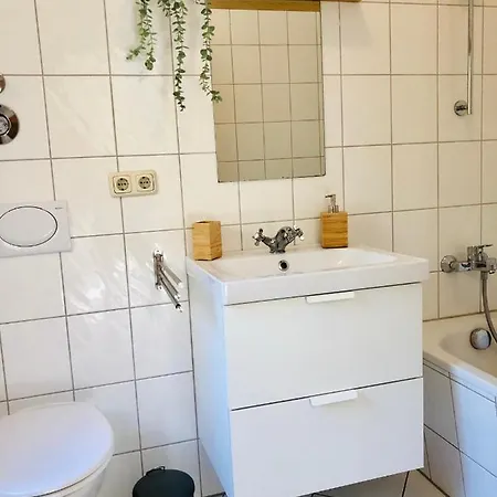 Mit Terrasse In Zwingernaehe - Hilger 아파트 *