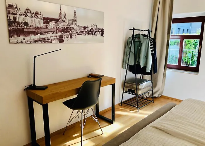 Mit Terrasse In Zwingernaehe - Hilger Drezda